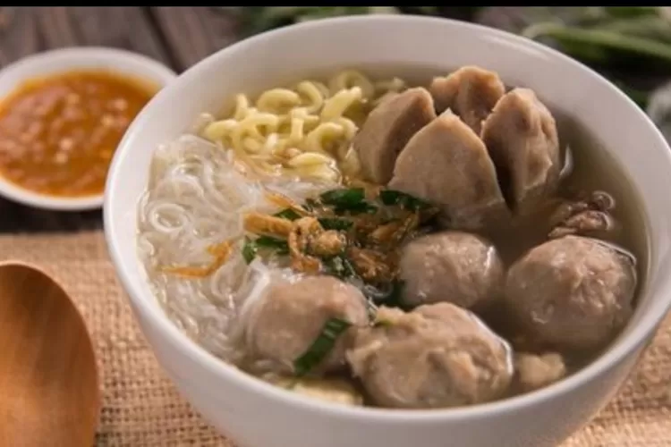 Larangan minum es teh setelah makan bakso.  (shutterstock)