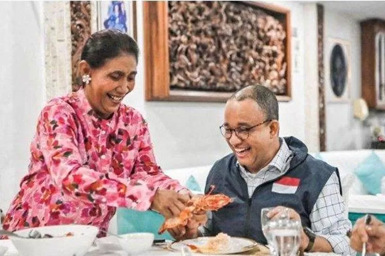 Keabraban Susi Pudjiastuti dan Anies Baswedan. Susi dinilai cocok mendamping Anies untuk bertarung di Pilpres 2024 mendatang  