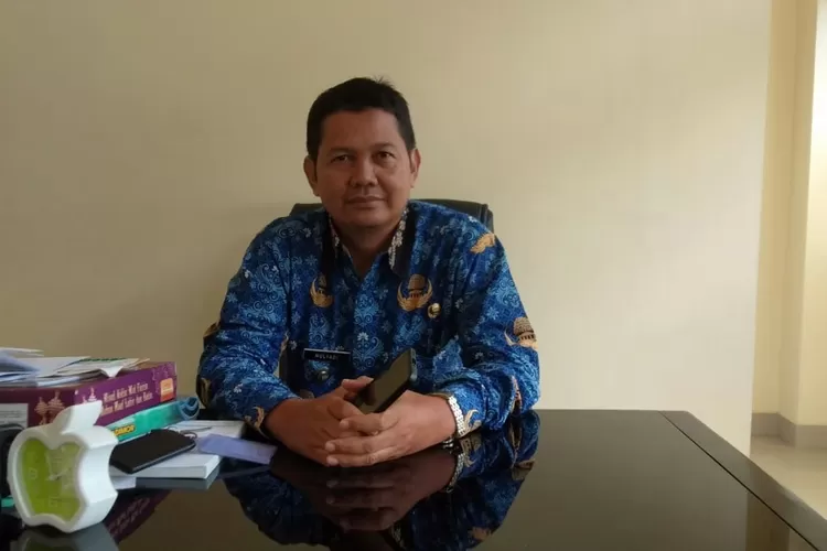 Lurah Cimpaeun, Mulyadi.