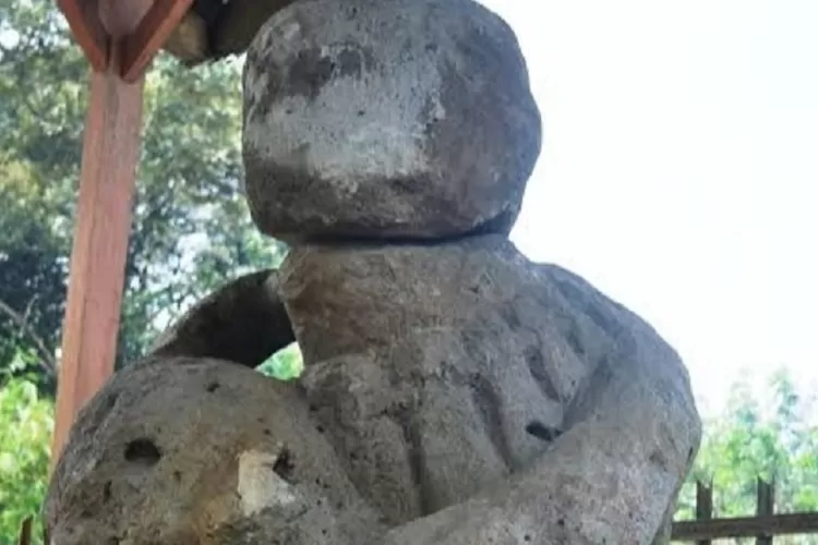 Legenda Si Pahit Lidah di Sumatera Selatan dikaitkan dengan banyaknya arca dan batu megalitik (Kemendikbud.go.id)