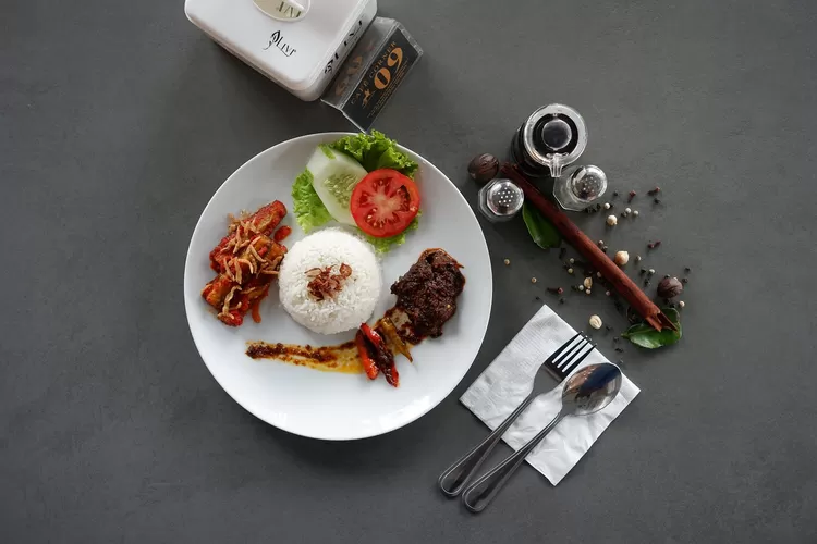Illustrasi tips membuka bisnis kuliner khas Sumatera Barat (PIXABAY/DennyLubis )