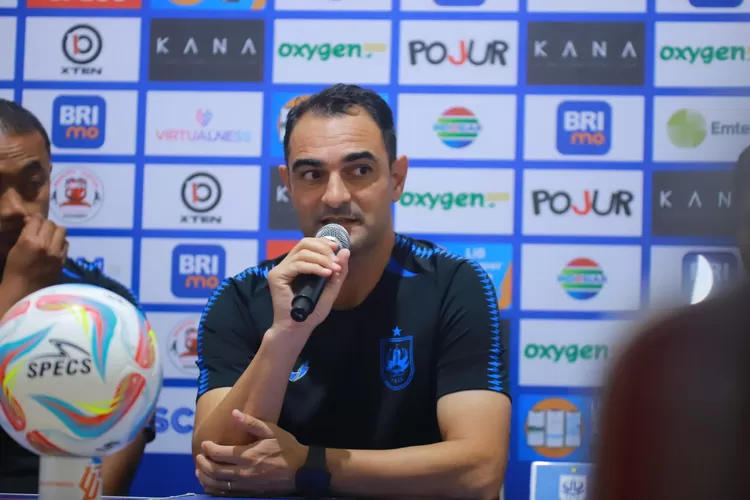 Pelatih PSIS Semarang Gilbert Agius tak takut Madura United meski pemainnya banyak yang absen.  (PSIS)