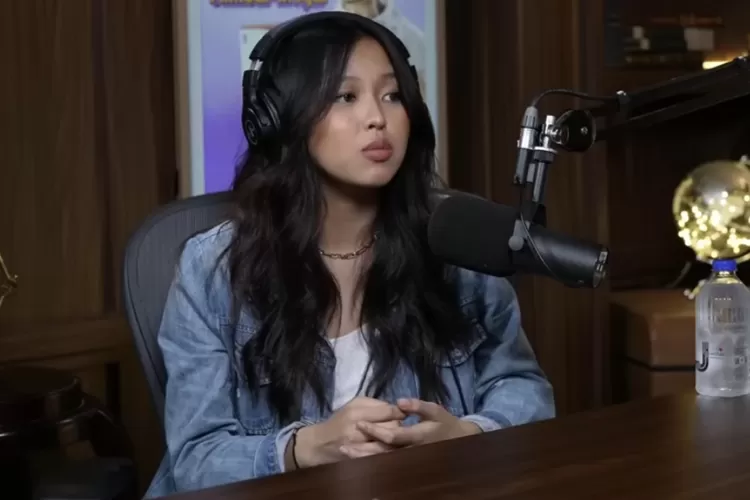 Bohong Tentang Hal Ini di Semua Podcast, Michelle Ashley Minta Maaf ke Seluruh Netizen  (Gorajuara.com/dok: Tangkapan Layar YouTube Deddy Corbuzier)