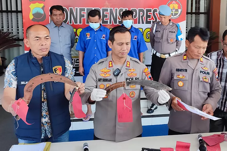 Komplotan pencuri hewan ternak sapi dan kambing berhasil diamankan Polres Temanggung.  (Arif Zaini Arrosyid)