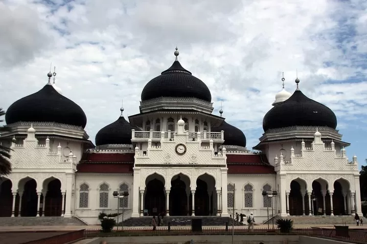 Potret Masjid Raya Baiturrahman (Indonesia kaya)