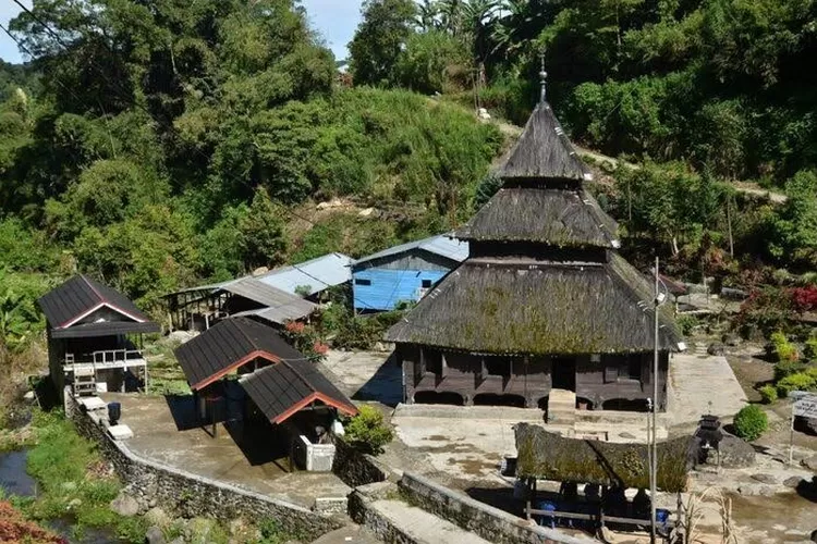 Masjid Termegah dan Tertua di Sumatera Barat (kebudayaan.kemdikbud.go.id)
