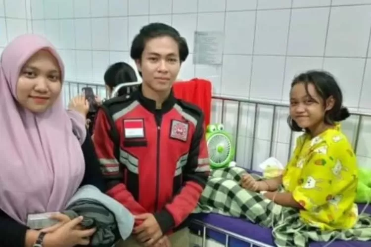 Nabila Febrianti, siswi SD asal Sumatera Utara yang rela kehilangan kaki.  (Layar Tangkap Instagram @Nenktainment )