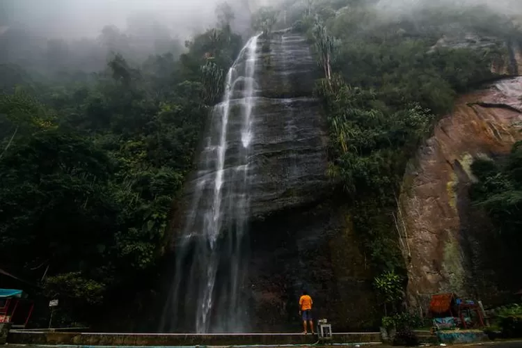 Potret Lembah Harau di Sumatera Bara.  (Indonesia.travel)