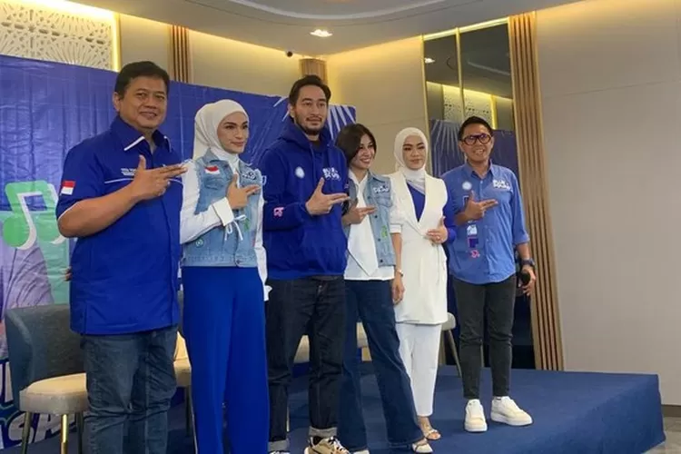 Jeje Govinda dan adik Raffi Ahmad, Nisya Saadia Ifat Ahmad resmi bergabung dengan PAN. (Istimewa)