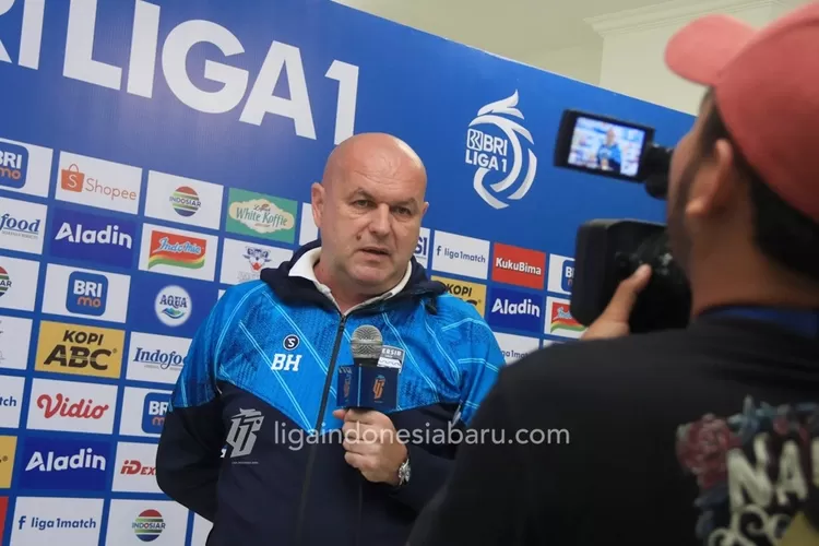 Bojan Hodak, pelatih Persib minta pemain asuhannya tampil dengan semangat tinggi hadapi tuan rumah Persis Solo (foto ligaindonesiabaru)