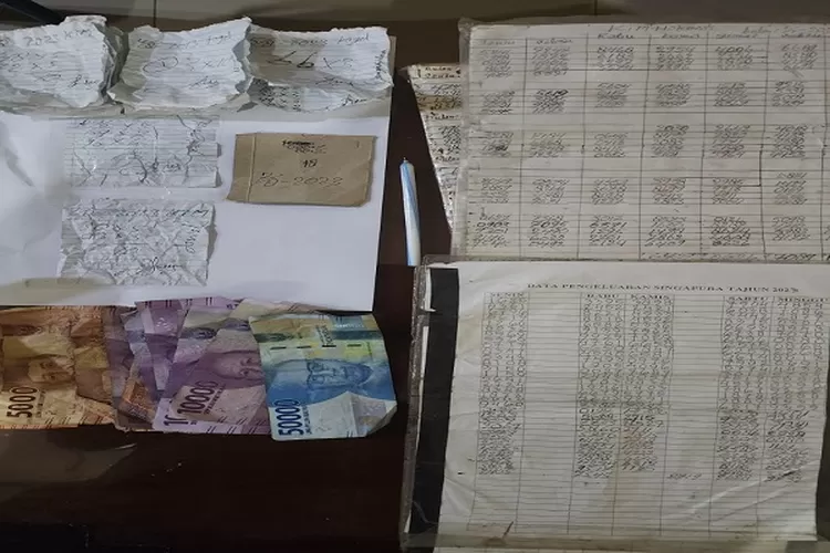 Barang bukti penangkapan penjudi Togel di Batubara  (Realitasonline/H.Guntur Sinaga)