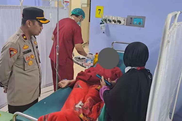 Tiga kelompok pelajar dari sekolah berbeda terlibat bentrokan di Desa Cipeucang, Kecamatan Cileungsi, Kabupaten Bogor, Senin, 07 Agustus 2023. Sejumlah siswa mengalami luka luka. (Polres Bogor)