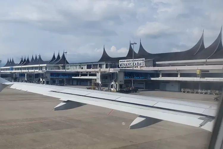 Potret Bandara Internasional Minangkabau (Layar Tangkap Youtube Rinaldi Munir )