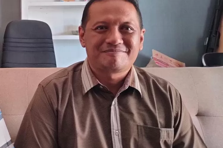 Anggota KPU Kabupaten Batang, Susanto Waluyo.  (Foto: Muslihun kontributor Batang.)