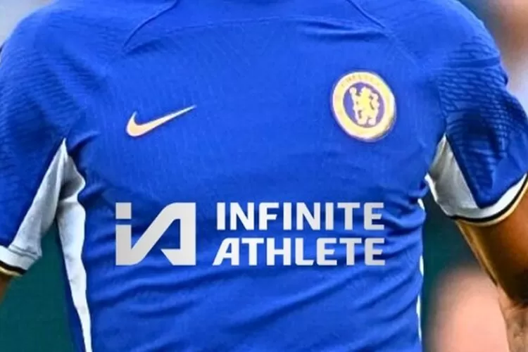Perkiraan jersey Chelsea dengan sponsor baru Infinite Athlete.  (dok. Footy Headlines)