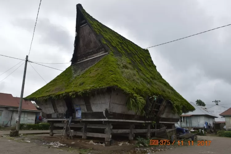 Tradisi dan kebudayaan di dalam Rumah Karo Sumatera Utara (kebudayaan.kemdikbud.go.id)