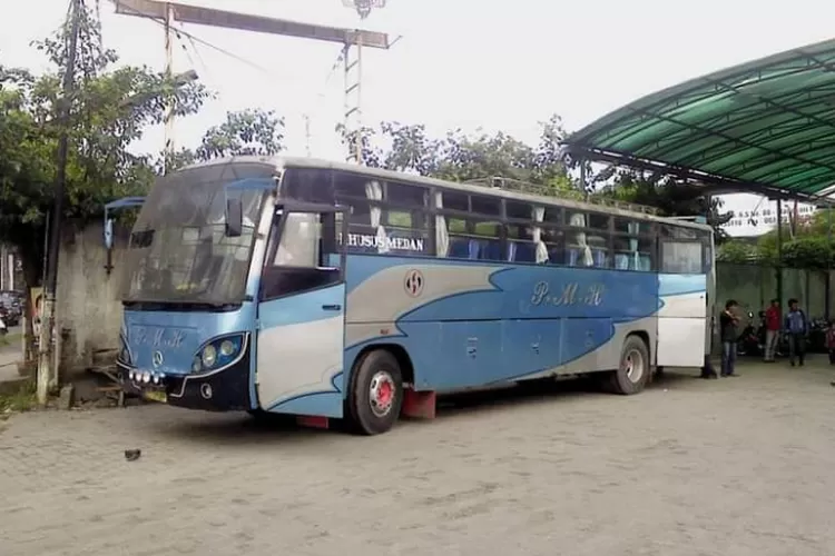 Sejarah bus PMH, transportasi legendaris dari Sumatera (lokasitempat.com)