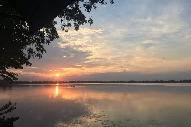 Menelusuri Danau 'Dendam Tak Sudah' di Bengkulu, Wisata Alam yang Indah nan Penuh Misteri (www.tripadvisor.co.id)