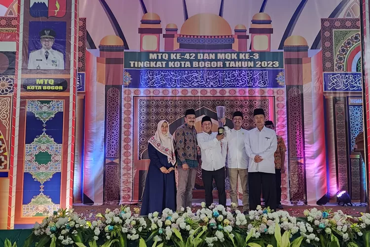 Juara berfoto bersama (RBG.id)