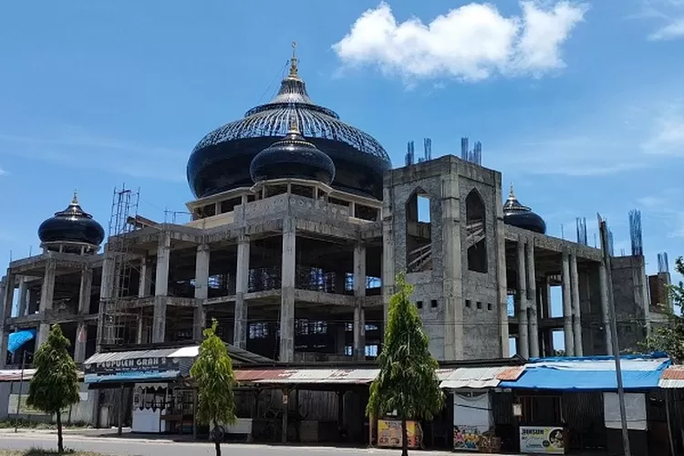 penampakan Masjid Besar Peusangon Bieruen (Realitasonline.id/AJ)