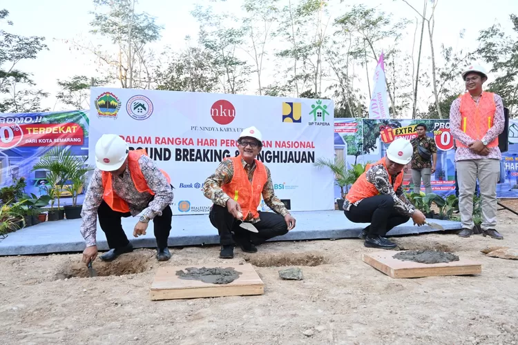 Ground breaking dan penghijauan Nindya Asri 9 Tahap 2 oleh Sekretaris Daerah Kendal dan Direktur PT Nindya Karya Utama Jumat 11 Agustus 2023.  (Edi Prayitno / kontributor Kendal)