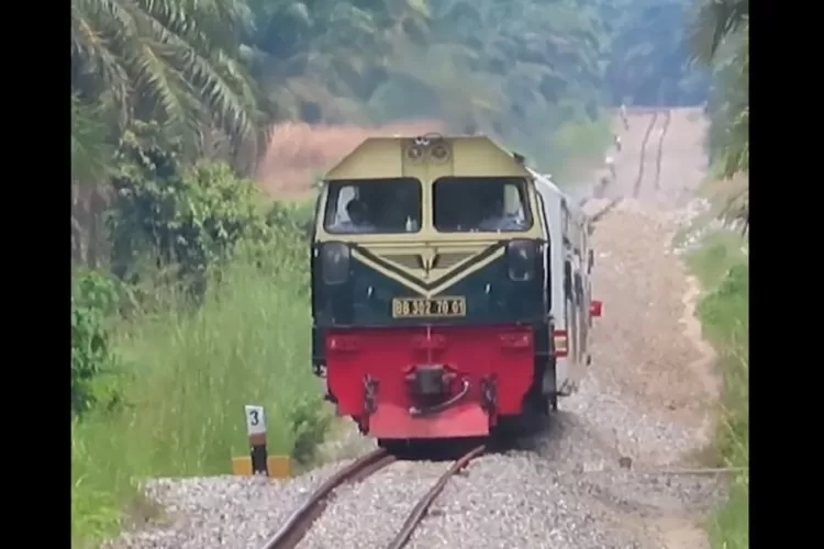 BB 302 legenda lokomotif yang hanya ada di Sumatera Utara  (Twitter @PTKAI)