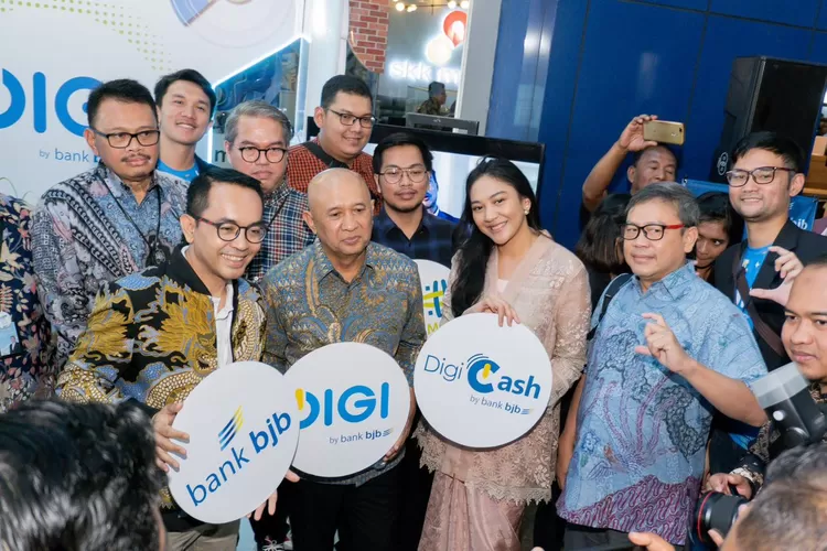 Peringati Hari UMKM, bank bjb Serahkan KUR dan Bagikan Promo Menarik di Nasional Expo 2023
