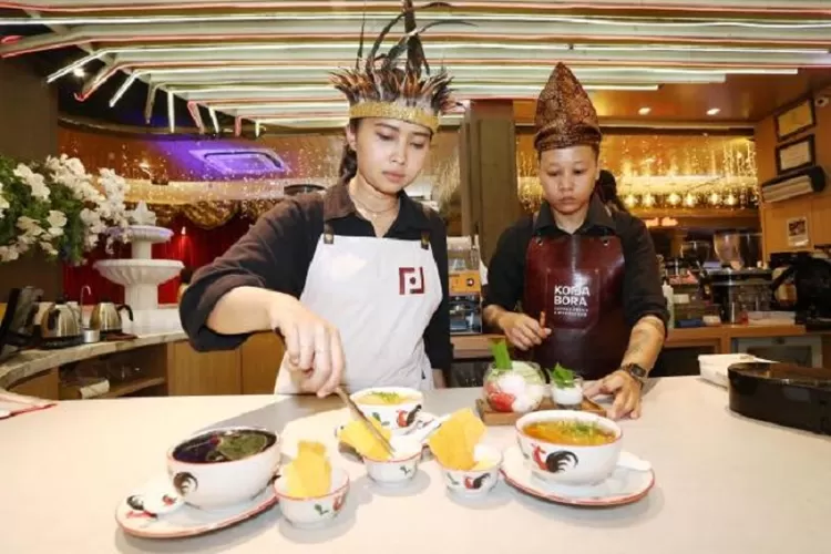Bukan Sebatas Imajinasi Inilah Kuliner Viral Di Surabaya Es Bakso Es