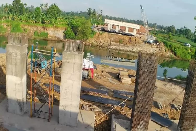 Proyek Jembatan STA 7 Tol Padang Sicincin (Layar Tangkap YouTube Minang Yes)
