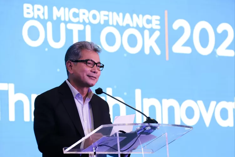 BRI menjadi perusahaan dari industri perbankan yang menduduki posisi tertinggi di antara bank lainnya, sedangkan dari seluruh industri BRI menempati peringkat 4. Sebagai bank terbesar di Indonesia (Gorajuara/BRI)