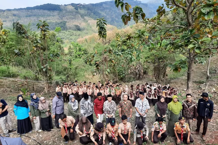 Sekolah Hutan Wakaf YPM digelar sejak Jumat, 11 Agustus 2023 hingga Minggu 13 Agustus 2023. 
