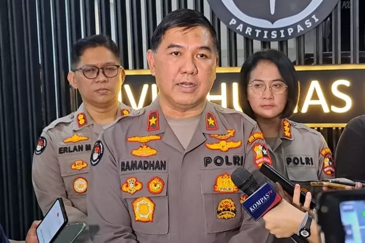 Karopenmas Divisi Humas Mabes Polri Brigjen Pol Ahmad Ramadhan jelaskan soal penangkapan terduga teroris di Bekasi.  (Dok PMJ News.)