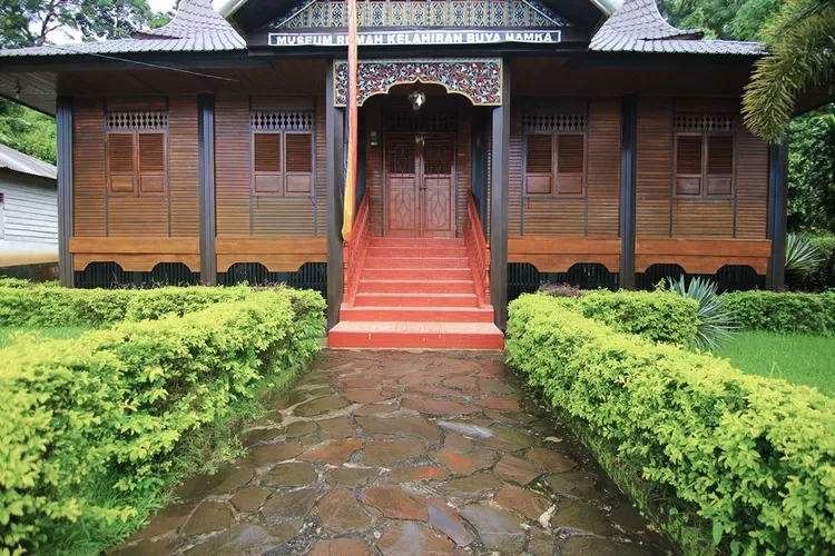 Di rumah inilah sang ulama besar lahir, kini tempat ini difungsikan sebagai penyimpanan memorabilia semasa hidup. (Dok Indonesia Kaya.)
