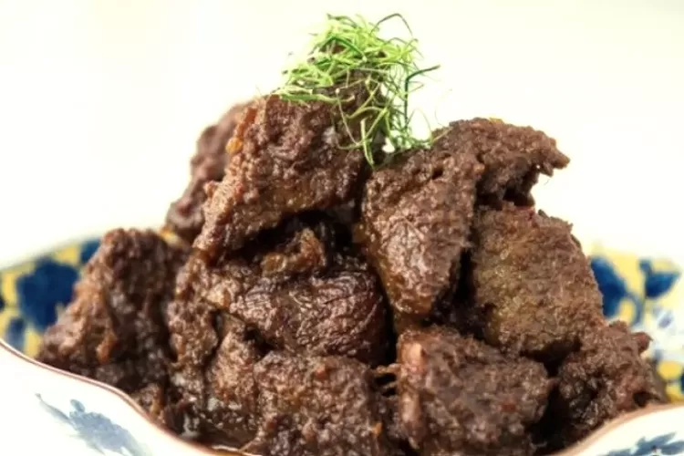 Penyebab rendang sapi Sumatera Barat bisa awet (saribundo.biz)