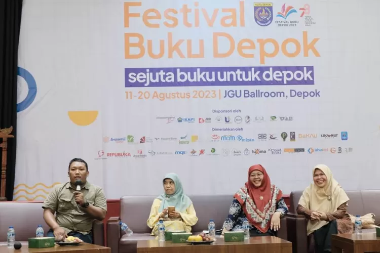 Festival Buku Depok Menjadi seru dengan adanya pencerahan dari Baldan Fathullah