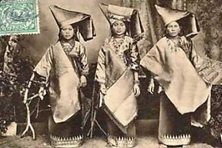 Foto Tempo Dulu Gadis Minang dari Padang Panjang telah Melanggar Tabu Ternyata Tak Kalah dengan Zaman Now