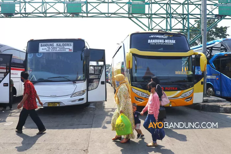 Bus Parkir Di Kebon Kawung Digetok Tarif Rp Begini Jawaban