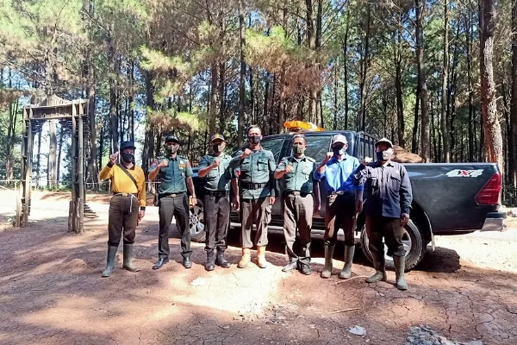 Polisi Hutan Mobil (Polhutmob) Perhutani Kesatuan Pengelolaan Hutan (KPH) Kabupaten Purwakarta. (Ayopurwakarta.com/Dede Nurhasanudin)