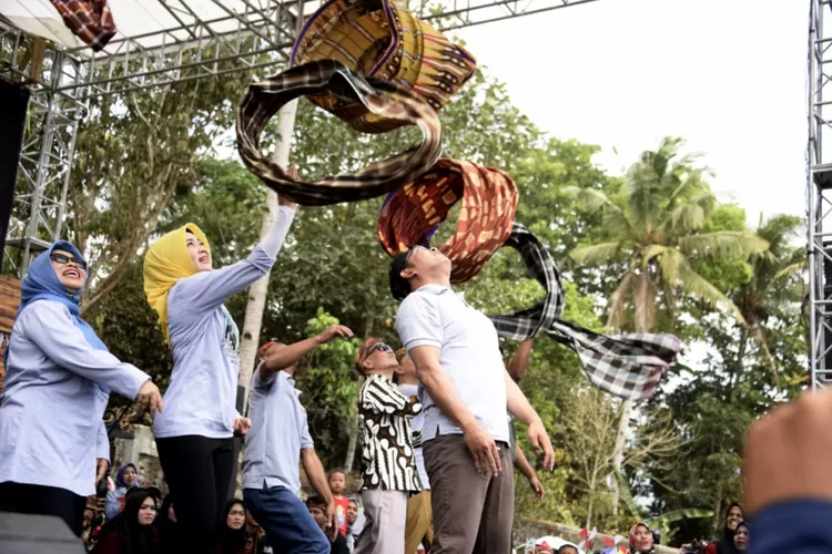 Melestarikan Permainan Tradisional, Mengembangkan Desa Wisata - Bandung ...