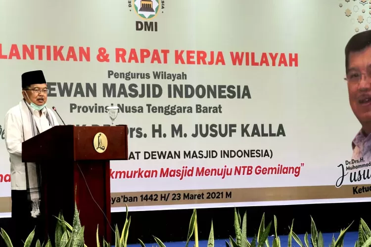 supaya-sesuai-dengan-prokes-salat-tarawih-di-bulan-puasa-bisa-dibagi-dua-shift-8ctpcSb7VB