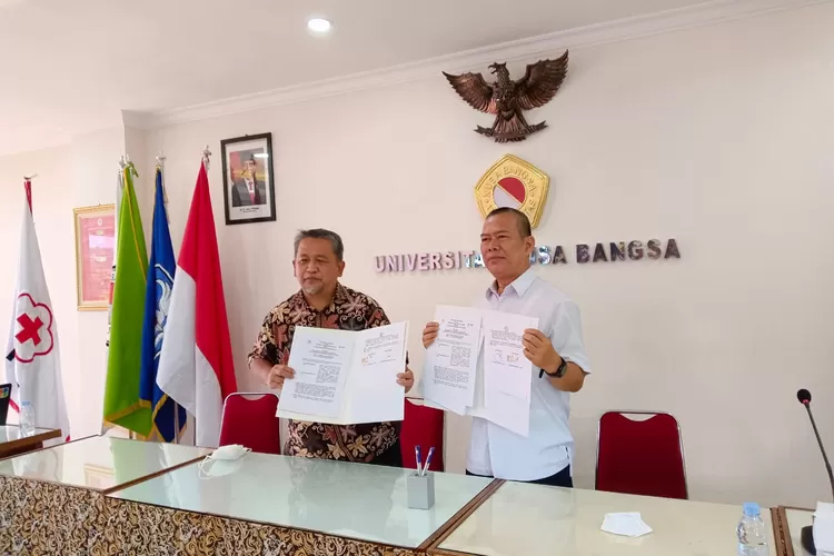 Penandatanganan nota kesepahaman ditandatangani langsung oleh Rektor UNB Bogor, Yunus Arifien dengan Ketua Umum PMI Kota Bogor Edgar Suratman.