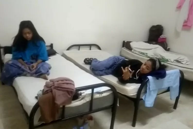 Potongan gambar video pekerja migran ilegal yang terdampar di Riyadh, Arab Saudi. (FOTO: AGUNG EKO SUTRISNO/ RADAR BANDUNG)