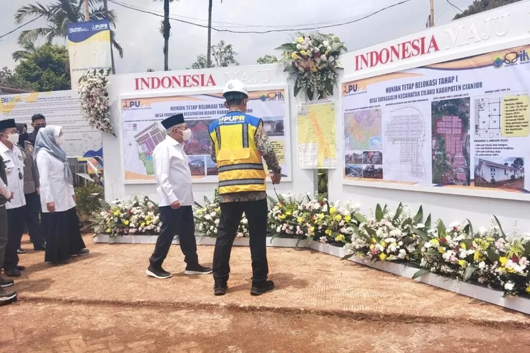 Kunjungan Wapres RI K.H. Ma'ruf Amin ke Rumah Instan Sederhana Sehat (RISHA) di Kampung Pasirsembung, Desa Sirnagalih, Kecamatan Cilaku. Foto : Bayu Nurmuslim/Radar Cianjur