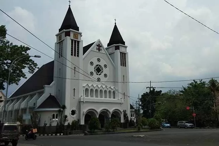 Menengok Gereja Bergaya Neo-Gothik Peninggalan Belanda - Jawa Pos ...