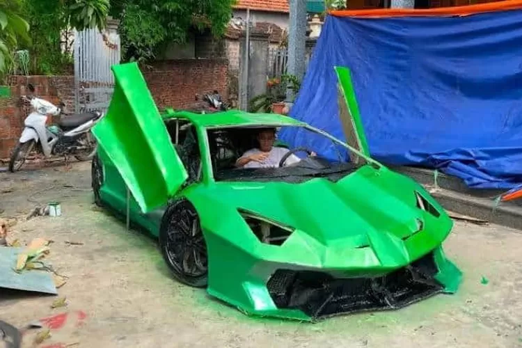 2 Pemuda Vietnam Ini Bikin Mobil Lamborghini dengan Budget Pas-pasan - Jawa  Pos