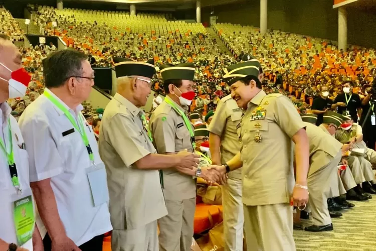 Diresmikan Jokowi, Ini Momen AM Hendropriyono Hadiri Silatnas Persatuan ...