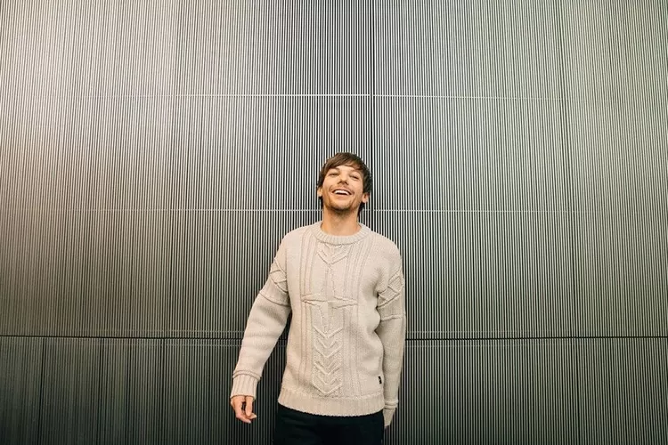 Louis Tomlinson Umumkan Jadwal Tur Konser Dunia 2022 - Kilat