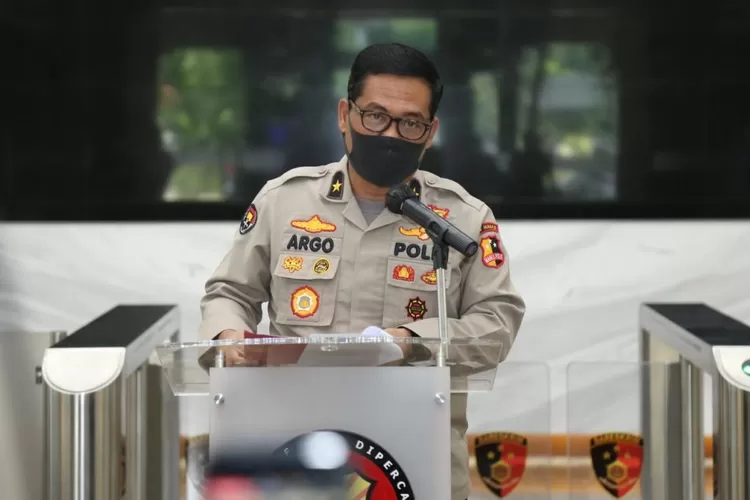 Argo-Yuwono-Baru_3_4