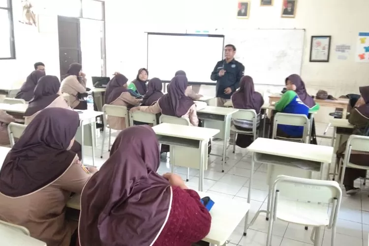 PENYULUHAN: FKP-P4GN Kabupaten Bogor saat mengadakan penyuluhan antinarkoba, kemarin