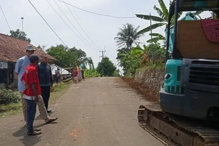 SIDAK : Proyek jalan Barengkok- Pabangbon diputus kontrak kerja Dinas PUPR Kabupaten Bogor.